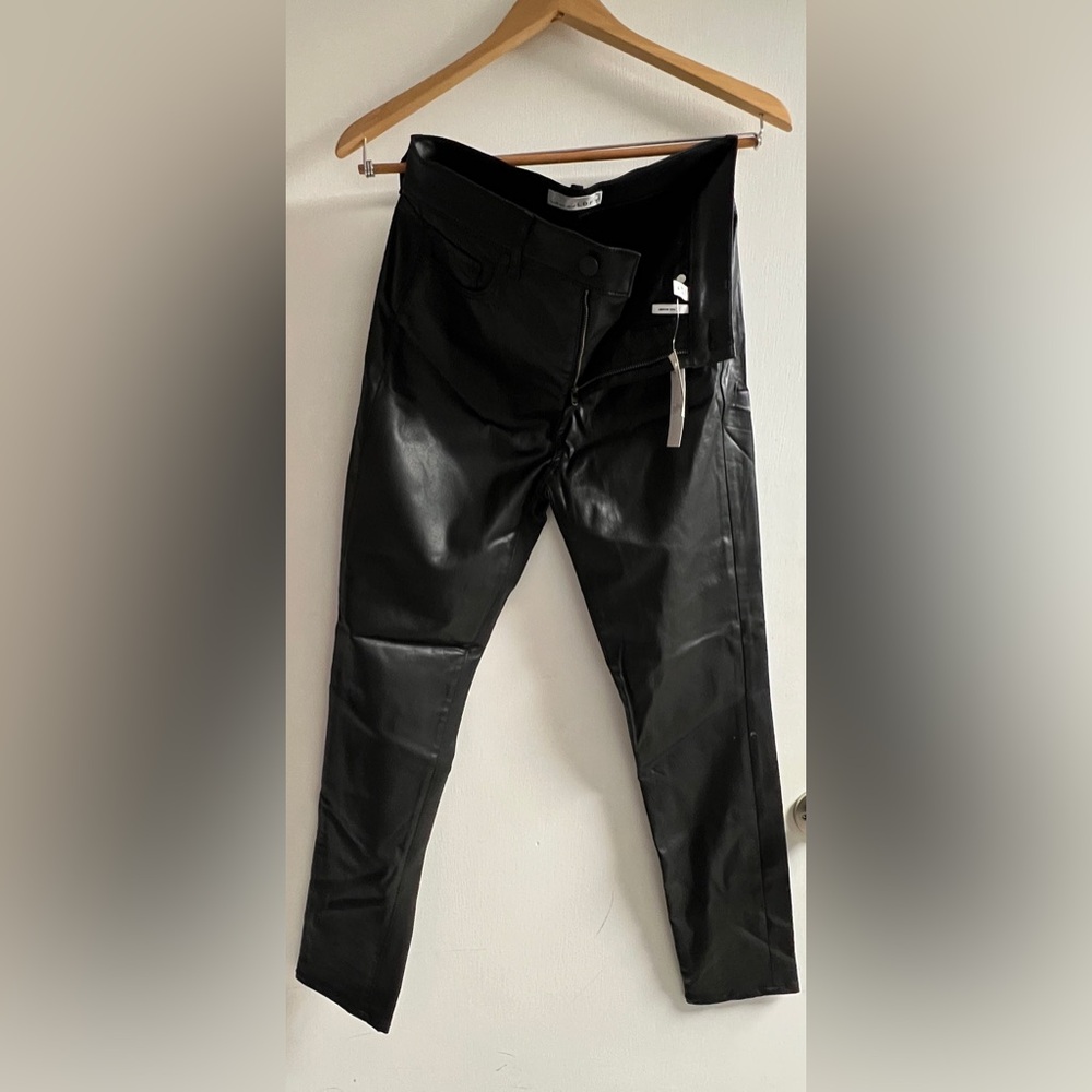 Loft NWT faux leather pants Black